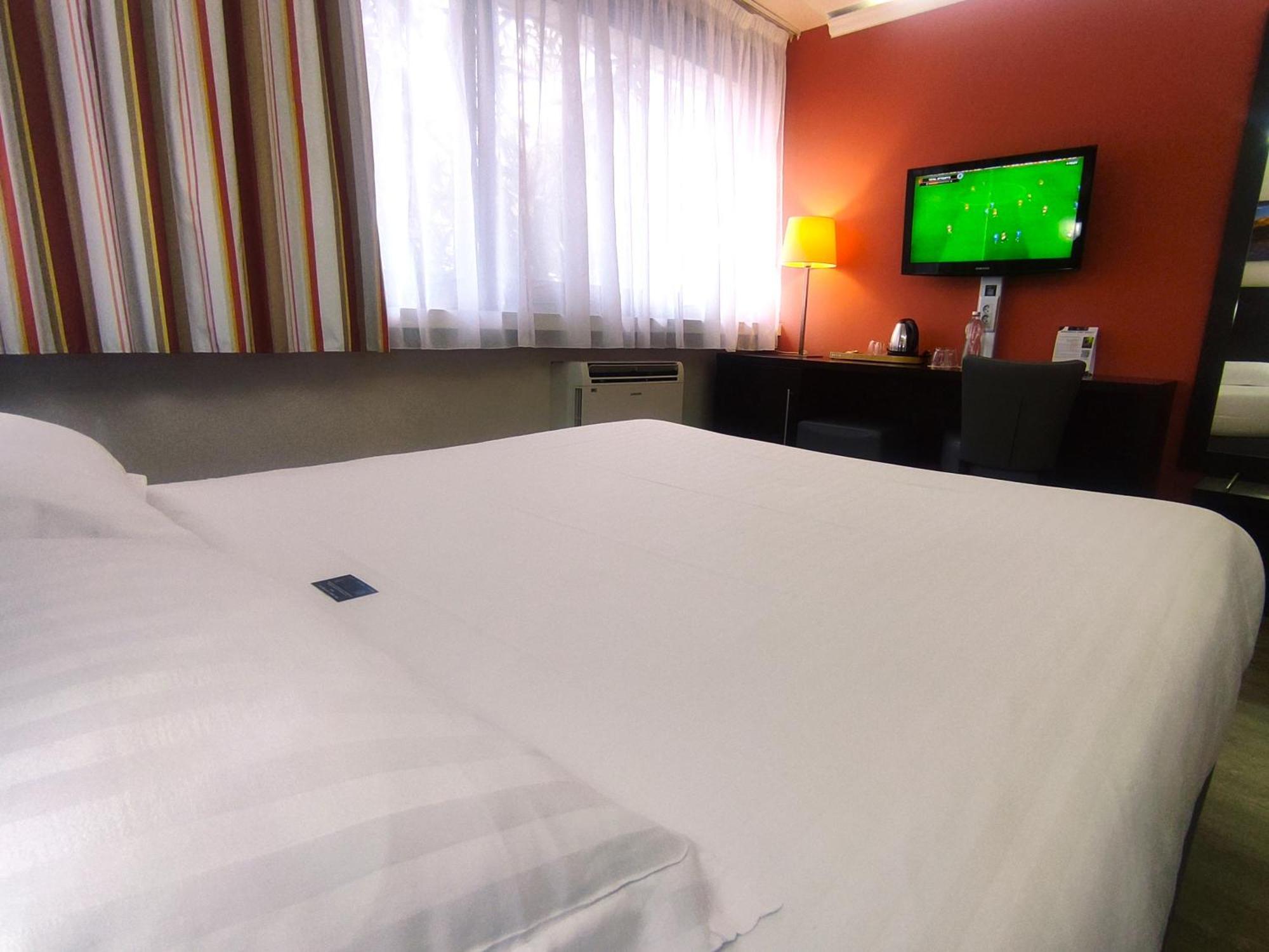 Contact Hotel Be Guest Limoges Sud מראה חיצוני תמונה